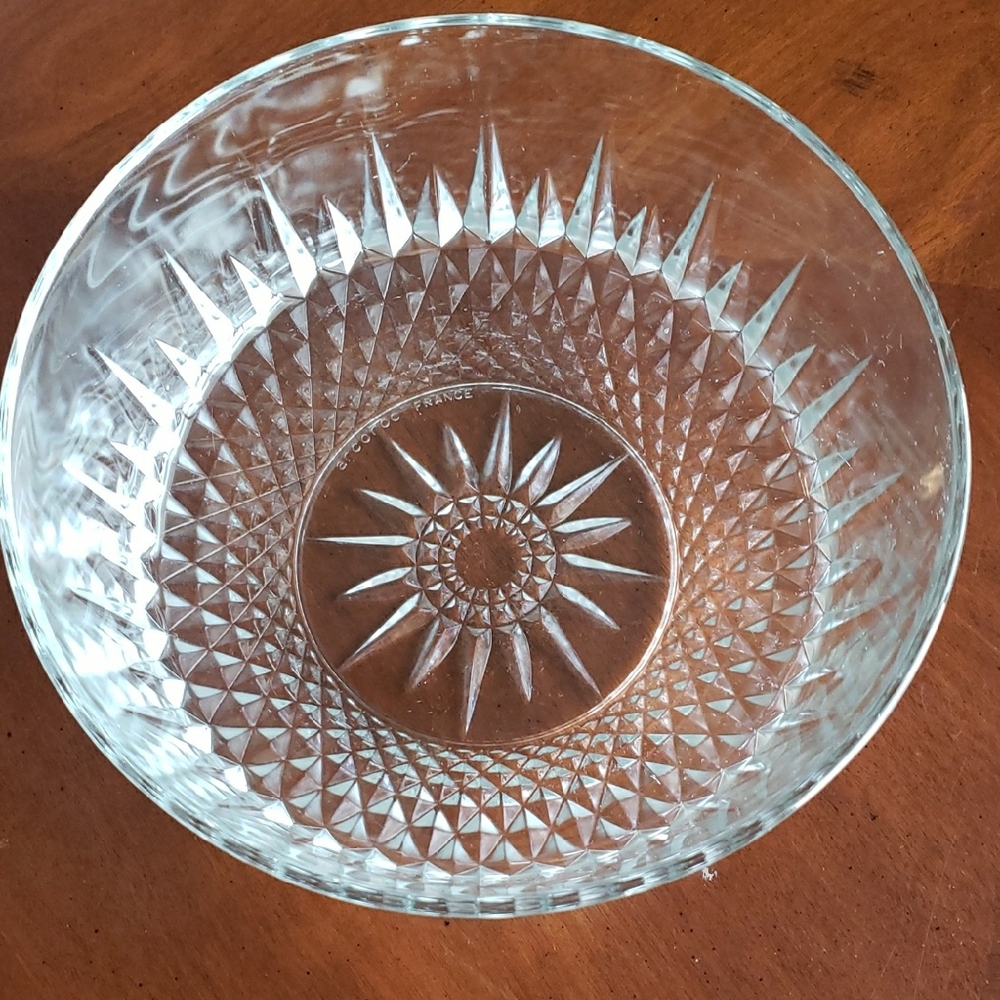Vintage 1960s Arcoroc France Elegant Clear Glass Serving Bowl - Picture 3 of 5